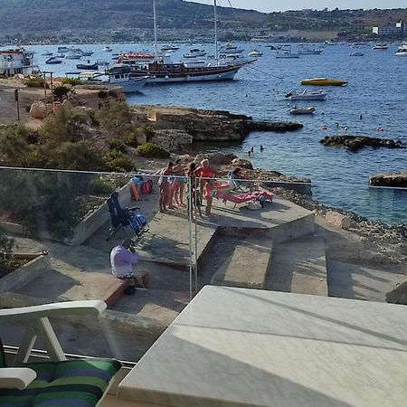 Beachfront Seaview Haven: Malta's Coastal Retreat Mellieha Exterior photo