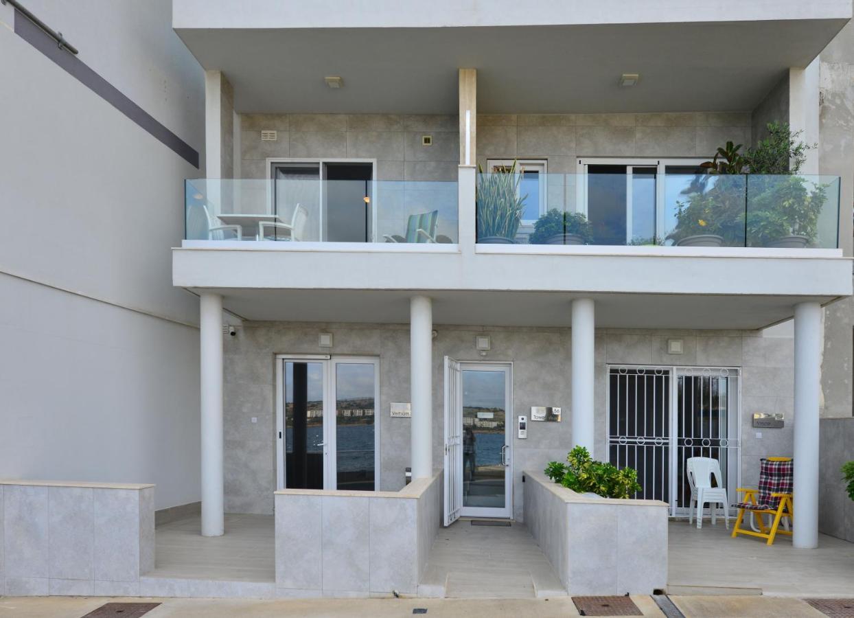 Beachfront Seaview Haven: Malta's Coastal Retreat Mellieha Exterior photo