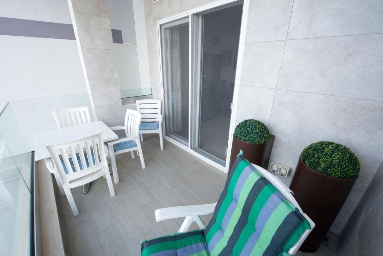 Beachfront Seaview Haven: Malta's Coastal Retreat Mellieha Exterior photo