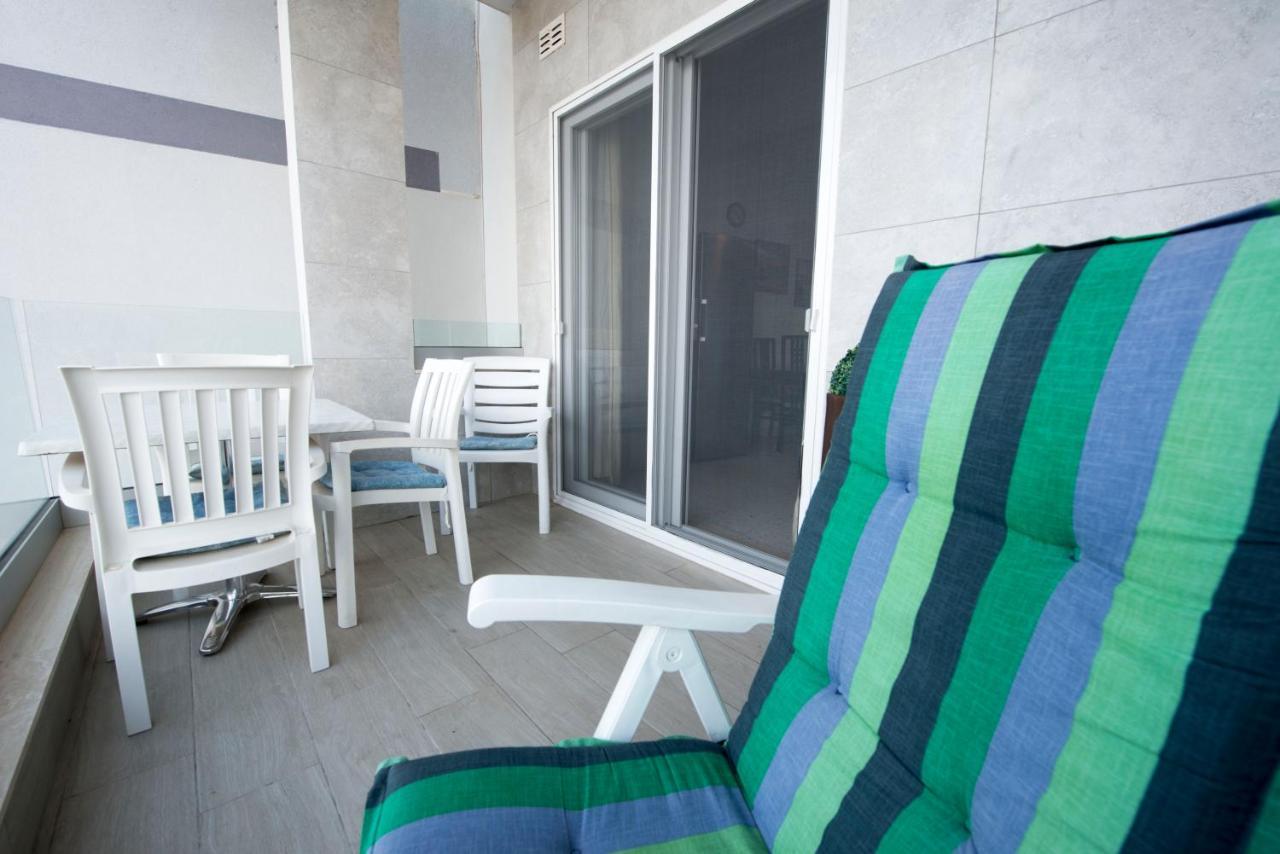 Beachfront Seaview Haven: Malta's Coastal Retreat Mellieha Exterior photo