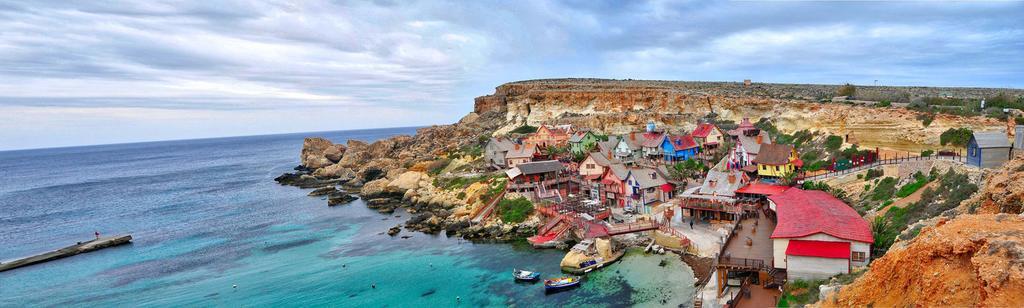 Beachfront Seaview Haven: Malta's Coastal Retreat Mellieha Exterior photo