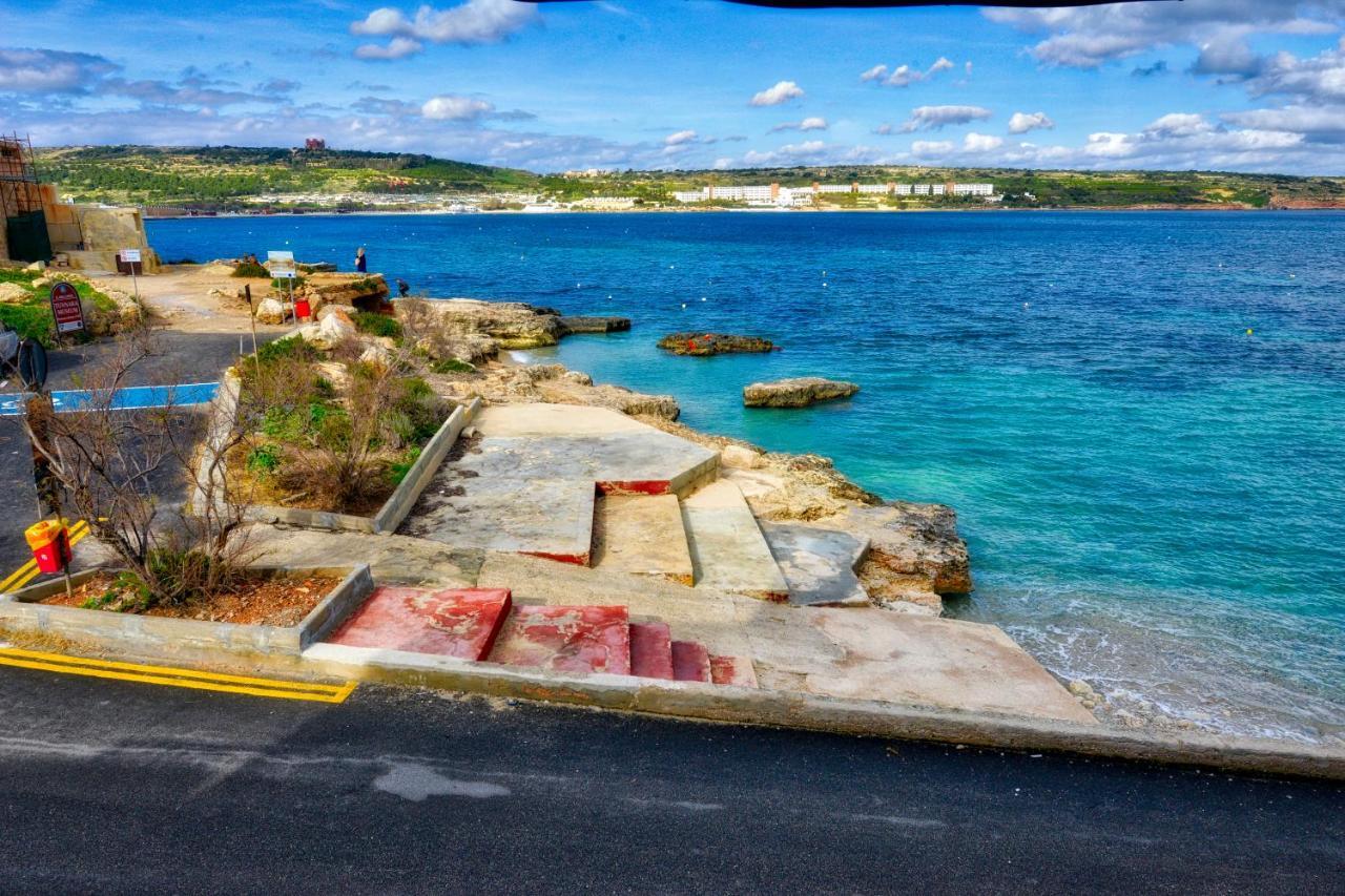 Beachfront Seaview Haven: Malta's Coastal Retreat Mellieha Exterior photo